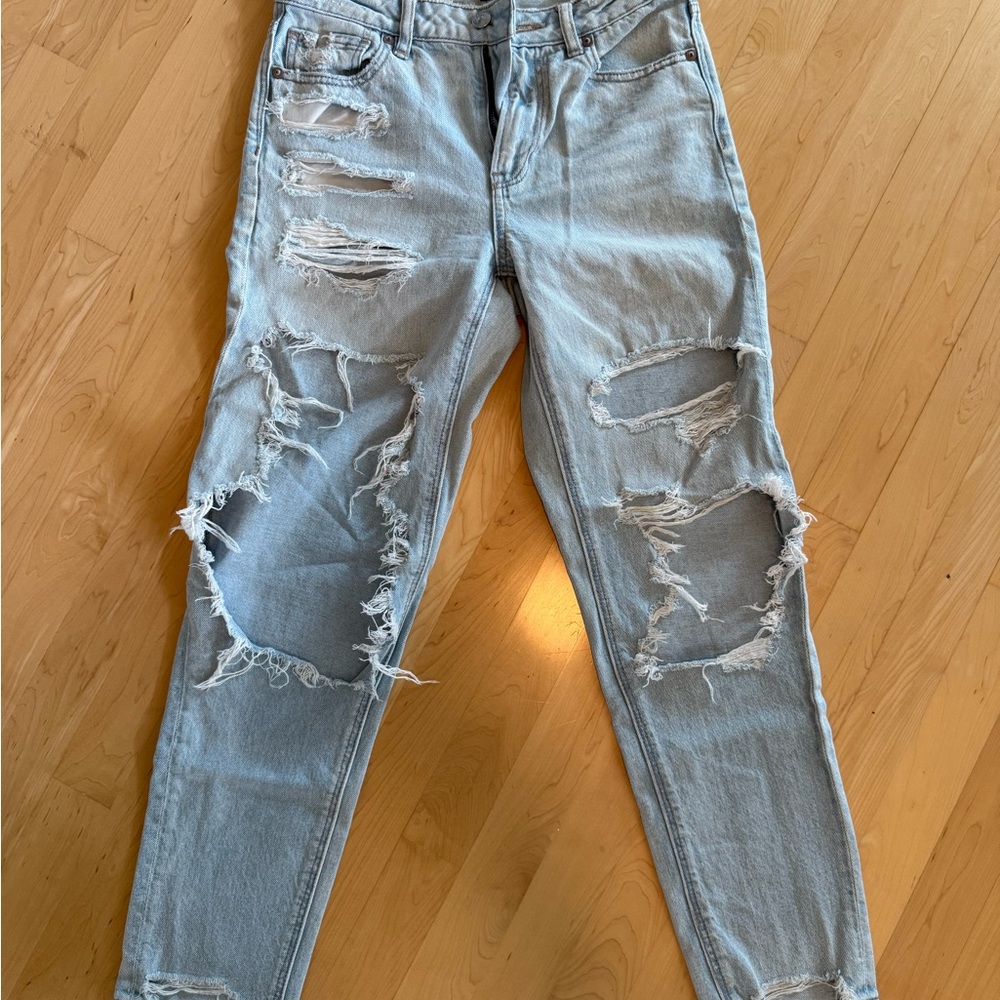 American Eagle Outfitters Light Blue Distressed Boyfriend Jeans